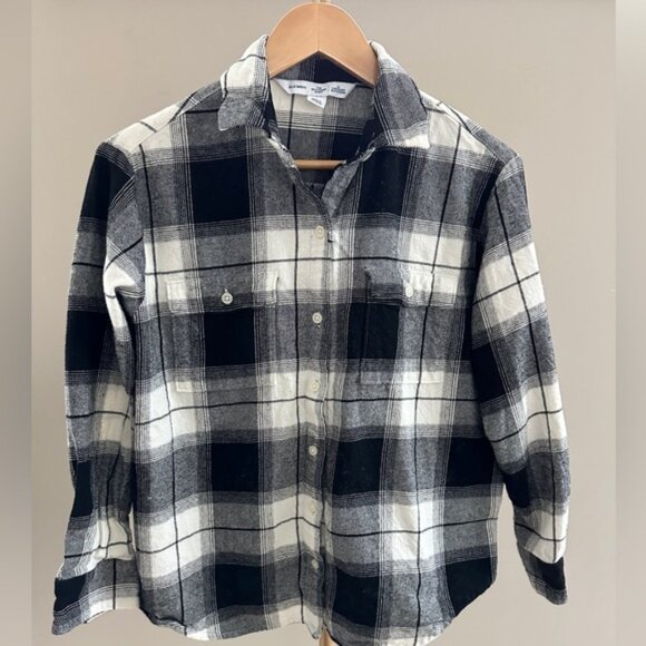 Old Navy Plaid “The Boyfriend” Shirt – Black & White – Size Small - Picture 1 of 4